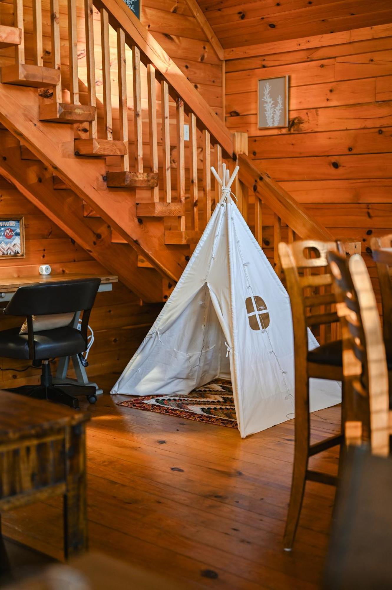 Ferienhaus Peaceful Forest - Hot Tub, Relax & Explore