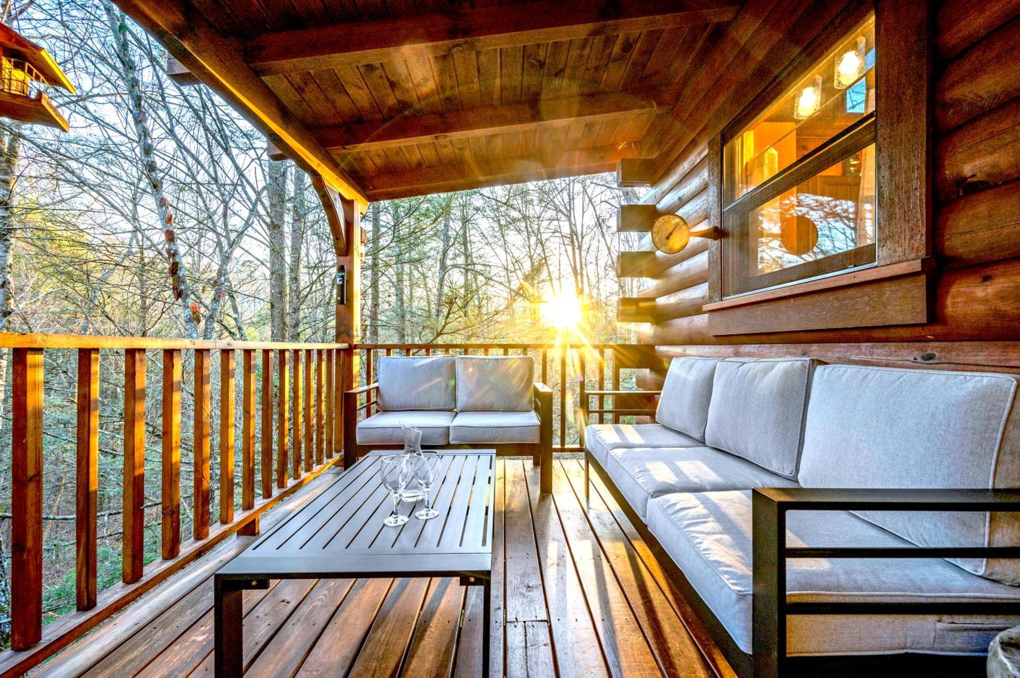 Peaceful Forest - Hot Tub, Relax & Explore Ferienhaus *