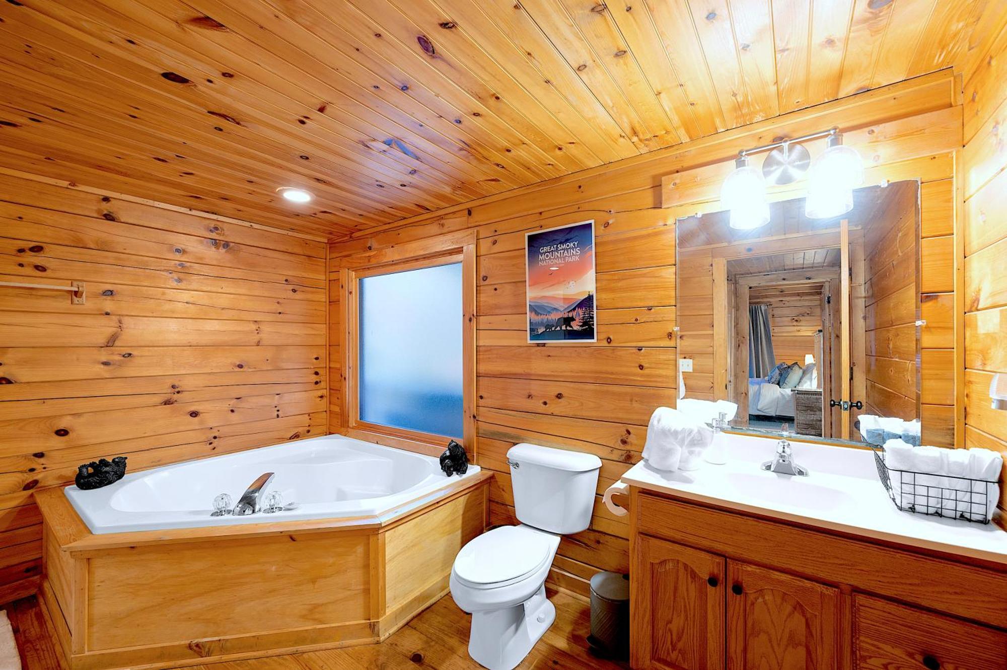 Peaceful Forest - Hot Tub, Relax & Explore Sevierville