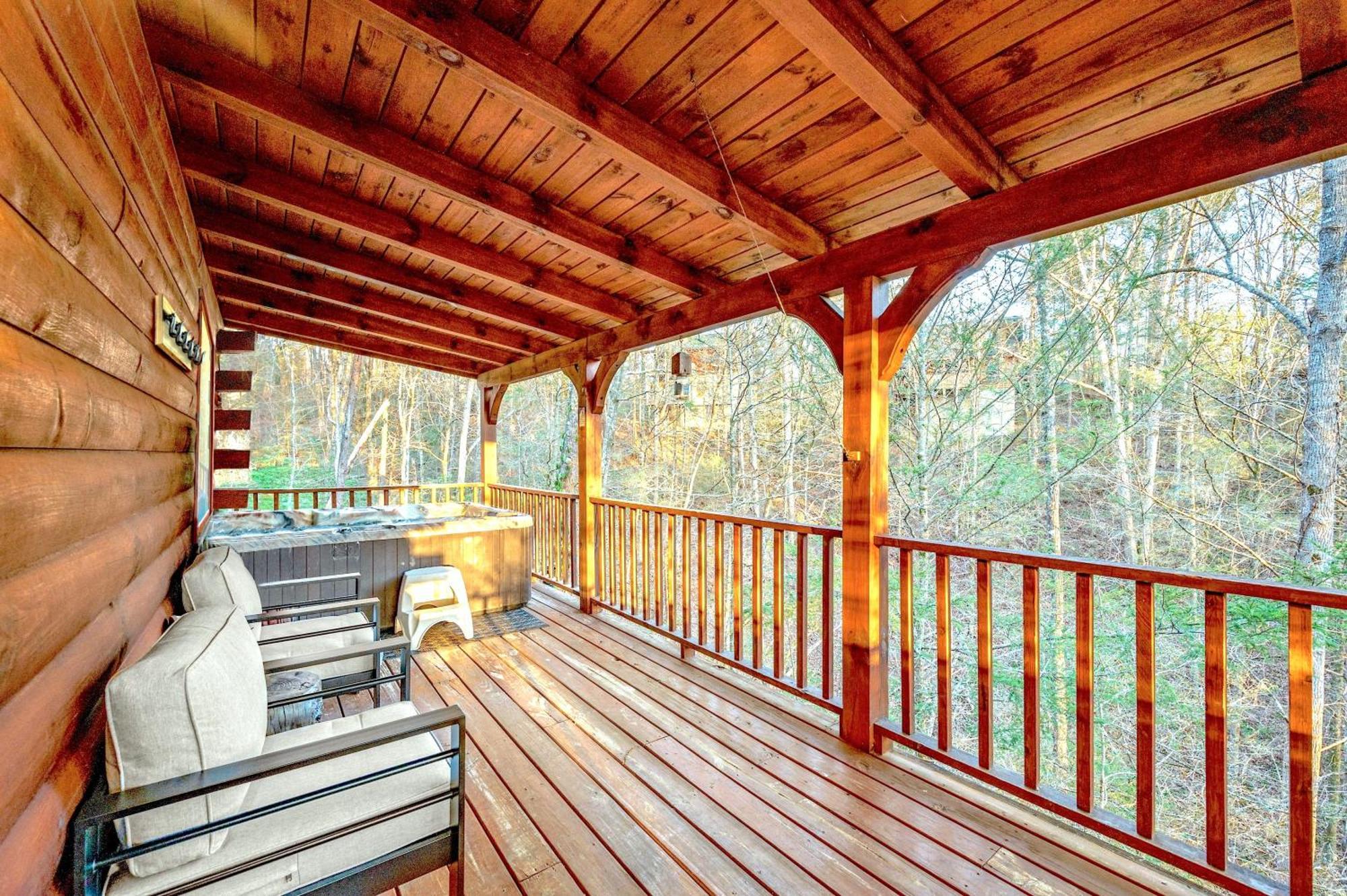 Peaceful Forest - Hot Tub, Relax & Explore * Sevierville