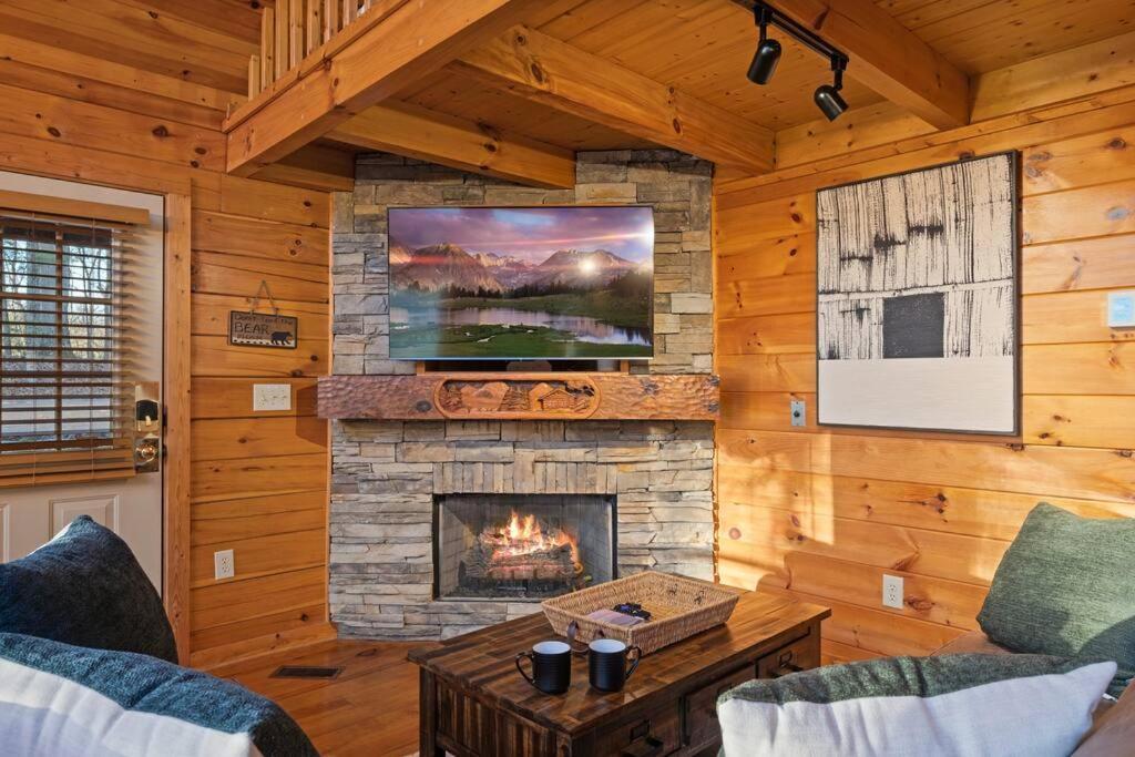 Peaceful Forest - Hot Tub, Relax & Explore